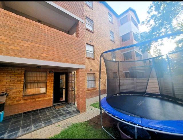 2 BEDROOM APARTMENT FOR SALE IN HEUWELOORD